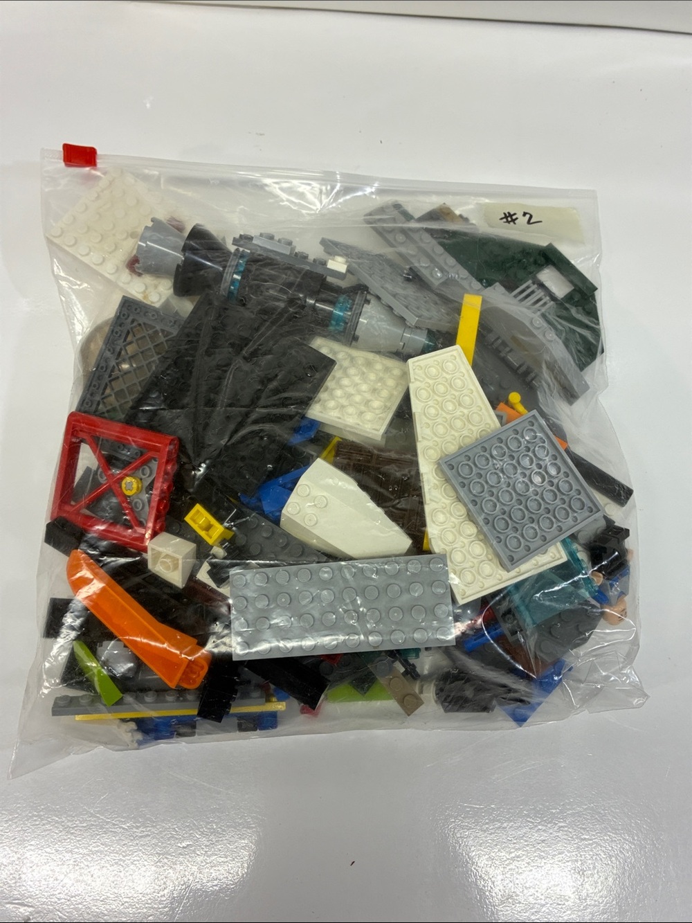 LEGO- random pieces (one pound of LEGOs)